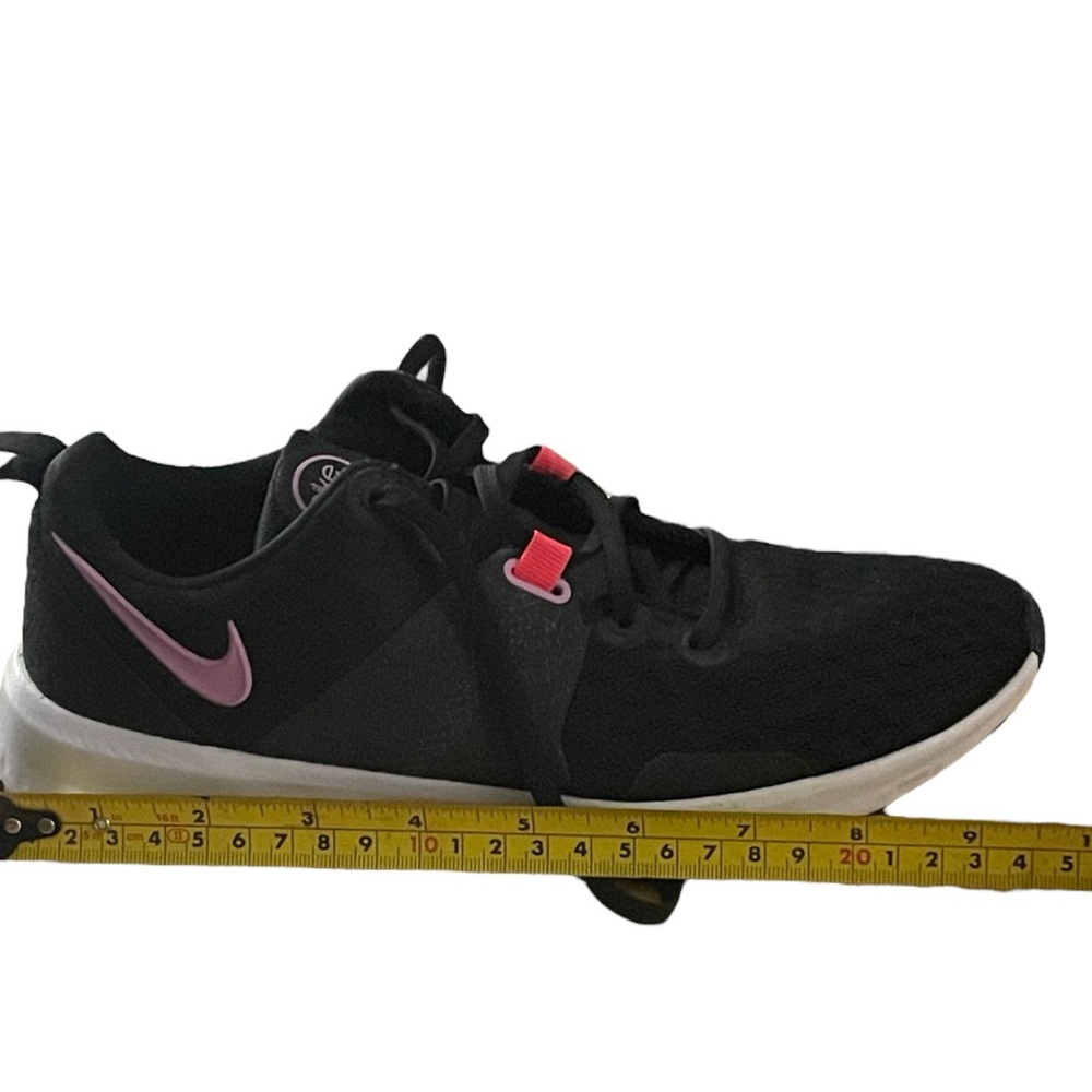 Nike woman’s city trainer 3 ck2585-002 mesh upper size US 6.5.